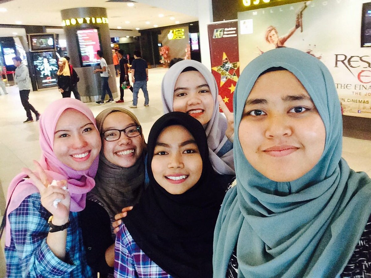 Qoshey's tweet photo. Macam nak bawak ja photographer pi mana2 ..baru senang nak tangkap gambar berlima ..
#part3 #FAAAR https://t.co/QZCzh7jsA1