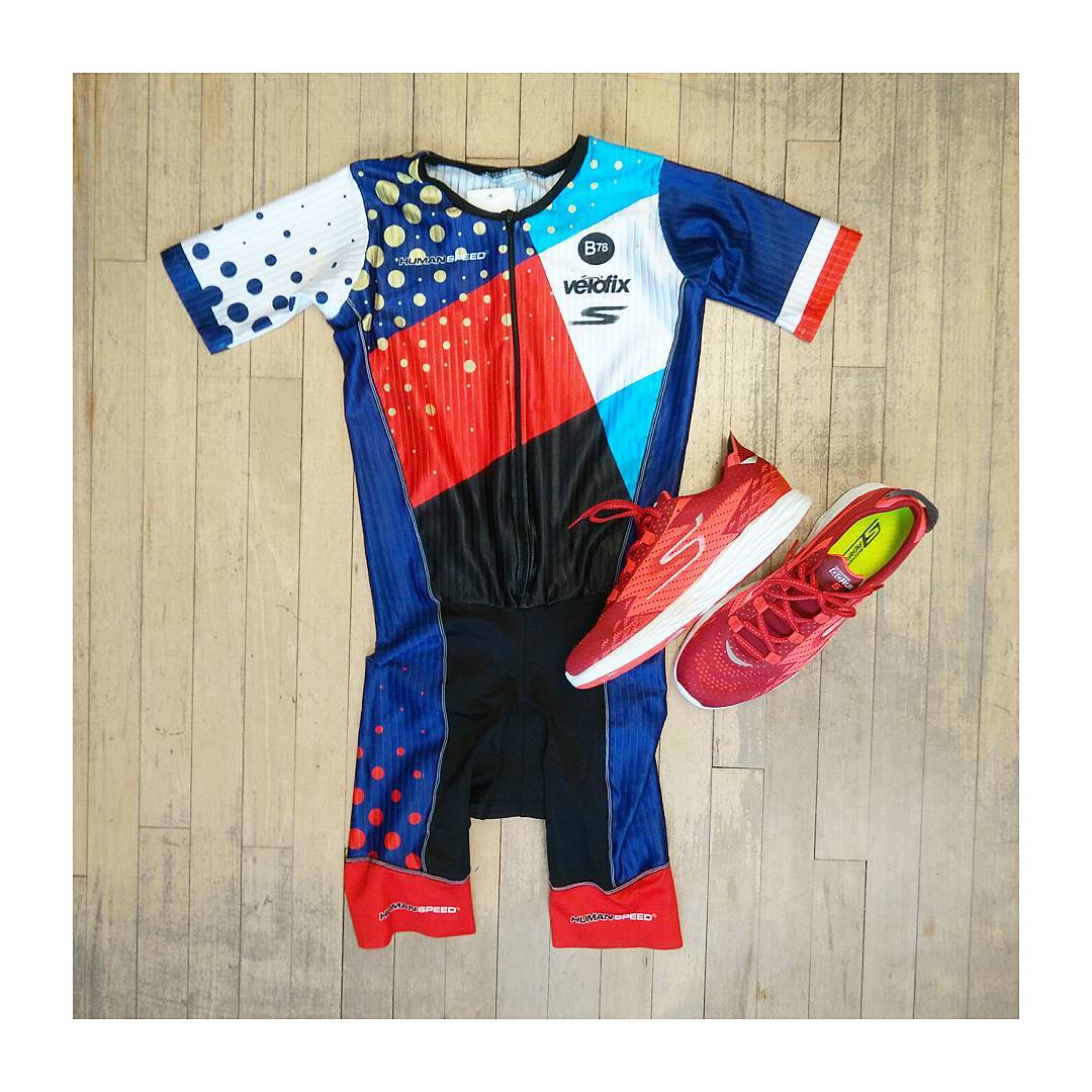 2017 race kit has arrived! 🎉 Going for flashiest racer on the course 💎 Thanks <a href="/humanspeeduk/">HumanSpeedUK</a> <a href="/skechersperfcan/">Martaps S Pearman</a> <a href="/thevelofix/">velofix</a> #triathlon