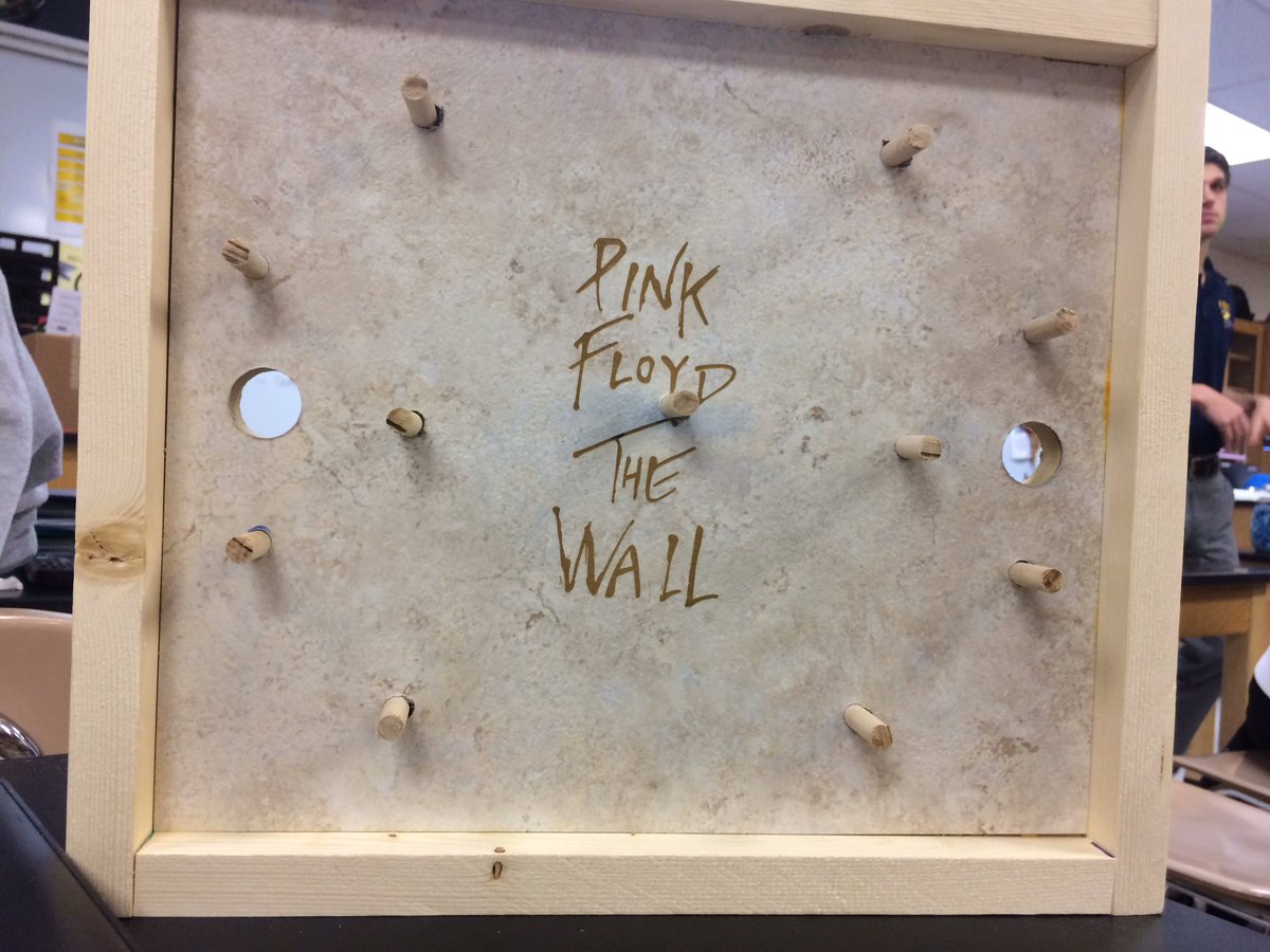 DannyGOBrien's tweet photo. Finished my #PennyHockey project #SELC #PLTW https://t.co/nXCXcLq6jw