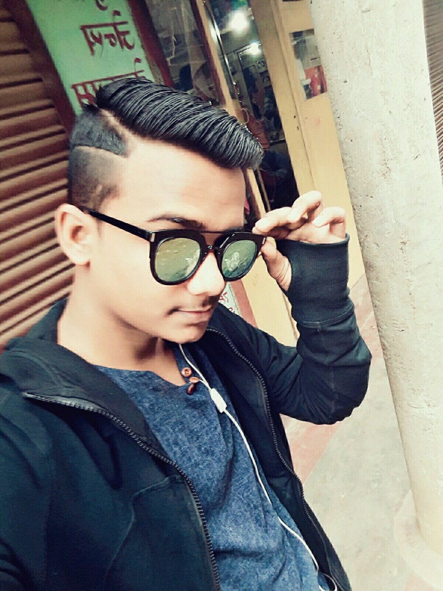ssr_king's tweet photo. New Haircut..😎
#SWAGSTAR #KING_IS_BACK👑
#DynamiteLook https://t.co/b8hl3ysDdJ