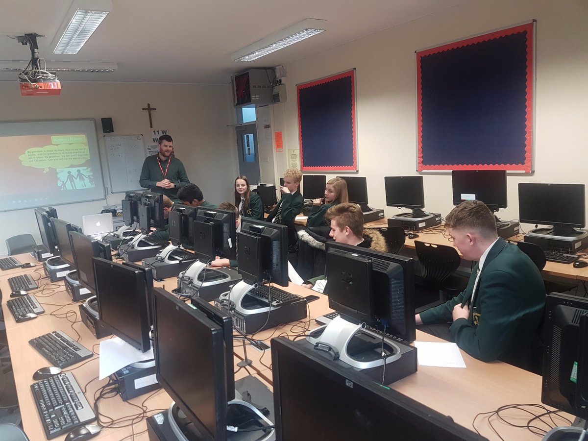 stmonicas's tweet photo. Year 10 students beginning their new digital adventure! @TWR_Knowledge @UkDigitalAdv https://t.co/vEboHXP6qt