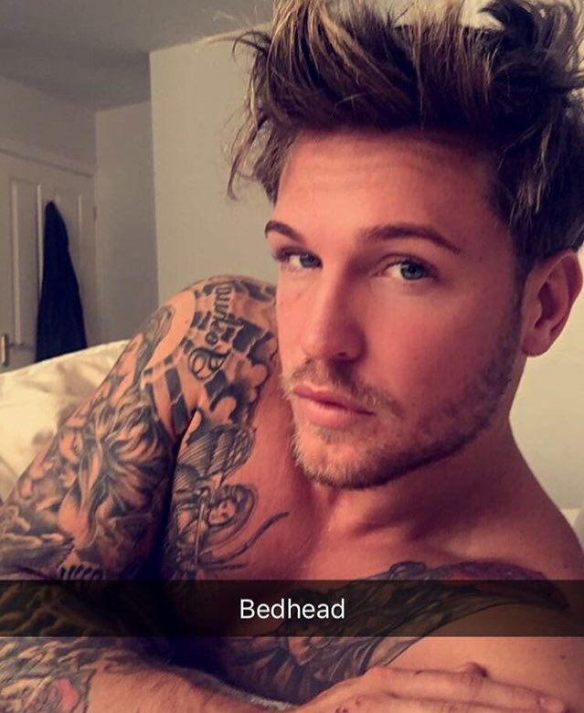 cearakagbo's tweet photo. Can't wait to see my man TZ tomorrowππ½πΆπ₯ #Liverpoolπ &can't wait for Friday morning to take a "bedhead" selfie togetherπππβπ½π #NotEvenMessin https://t.co/q3PAibn9XU