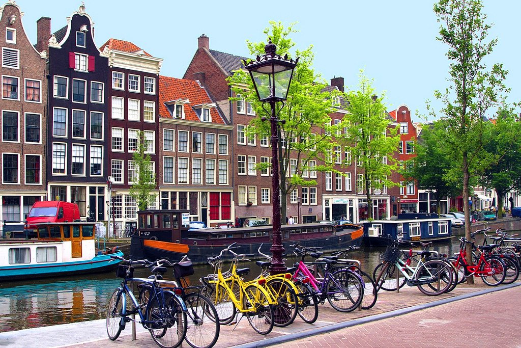 MenanoTravel's tweet photo. Amsterdam. https://t.co/XwQw7SWRn9