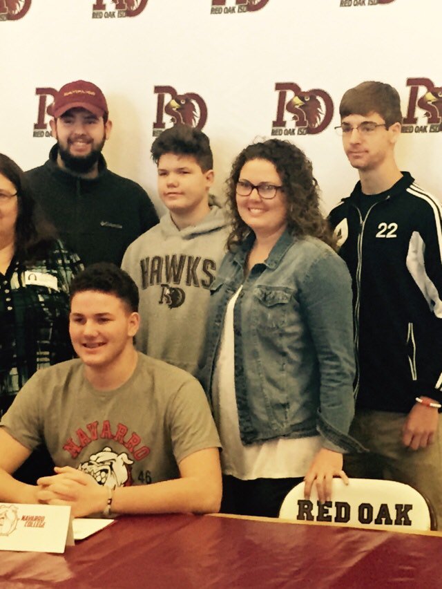 red-oak-football-on-twitter-congratulations-to-our-senior-signees