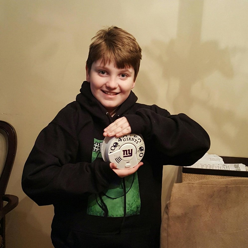 PetroHome's tweet photo. #GetAlarmed. Help protect your kids from home fires when you obtain a free smoke & carbon monoxide detector. @FDNYFoundation #TheBuffProject https://t.co/ZuQxHYGmNO