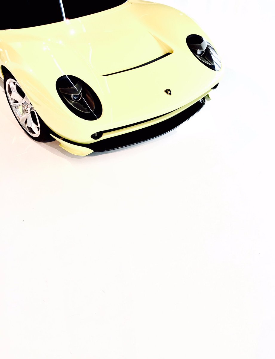 _karrol's tweet photo. Museo @Lamborghini, I'm in love https://t.co/YNaAc91TsY