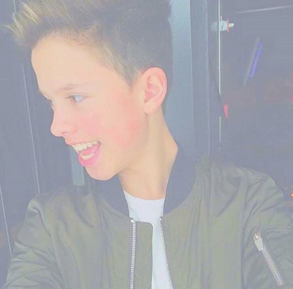 Jacob_LastText_'s tweet photo. I love you @jacobsartorius โจ๐ #MissingYouMusicVideo #AllMyFriends #TheLastTextEP #LastText #StayWithJacob #respectjacob #WELOVEYOUJACOB ๐ญโค๏ธ https://t.co/qgP3OwpndZ