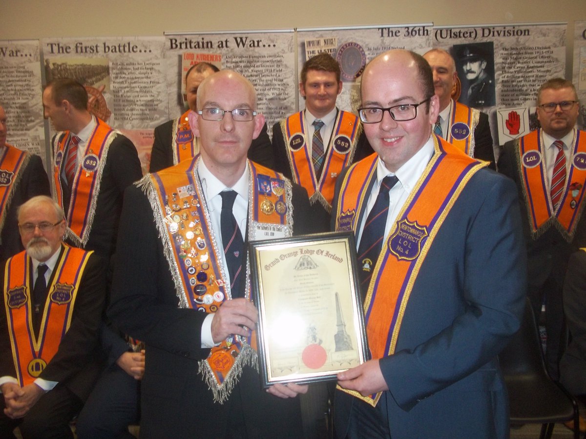 Truebluesjack's tweet image. District Master of Newtownards presents lodge warrant to Reformation Truth Defenders LOL 1521