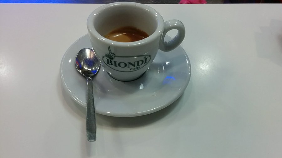 CoffeeInRome's tweet photo. The Surma Caffè is full of atmosphere, 1980s decor and super nice staff. Review at https://t.co/HsSTfgvPzq #CoffeeInRome @Espresso #Caffe https://t.co/n4i4slR5C1