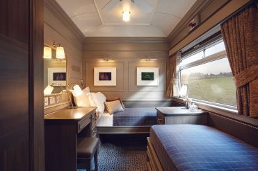 DamonMBanks's tweet photo. Ireland: The New Art of Train Travel... https://t.co/YXFX4LIrsw | CC: @Belmond #GrandHibernian & @RailTours #EmeraldExpress ~ #Ireland https://t.co/yU8XxJNdXs