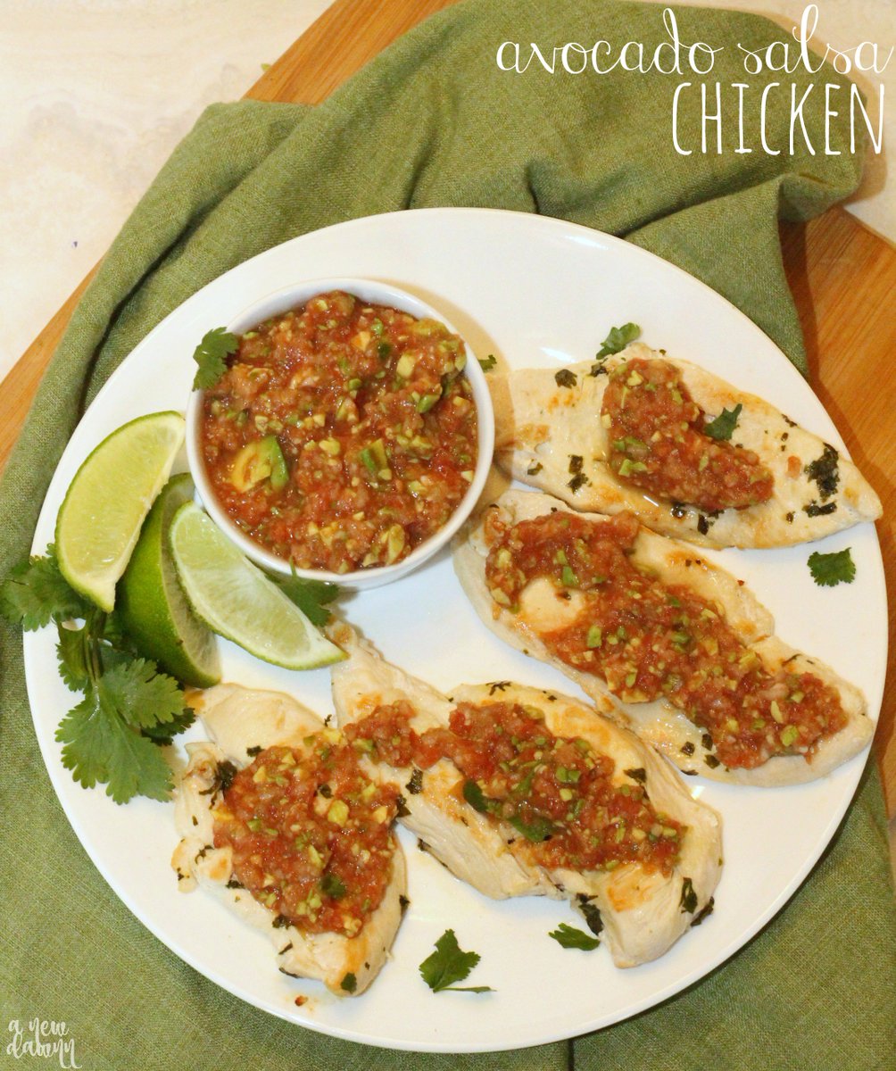 itsanewdawnn's tweet photo. Put a delicious twist on plain chicken with this easy to make Avocado Salsa made with @HuntsChef tomatoes #HuntsHasHeart #ad @Walmart https://t.co/LmlOJGwc5v