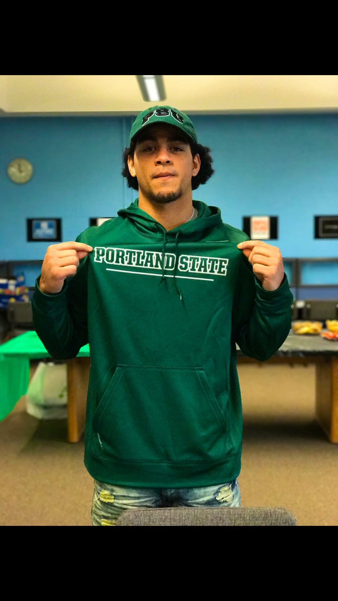 kfalebeauty's tweet photo. My Nih Nih @NicolasAhSam has officially signed to @PSU_VIKINGS ๐ #portlandstatefootball #ahsamstrong https://t.co/l0zVO97LkA