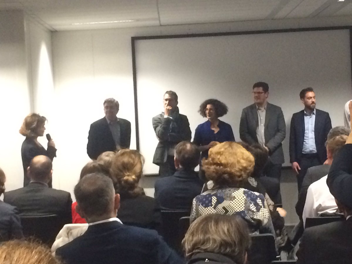 laurejouffre's tweet photo. Bravo aux 3 gagnants de l' #intrapreneurstudio @orange : LiveCollaboration @ablabook ookile @rono_ et cobiz avec v philippe. #innovation https://t.co/RD561OsbhT