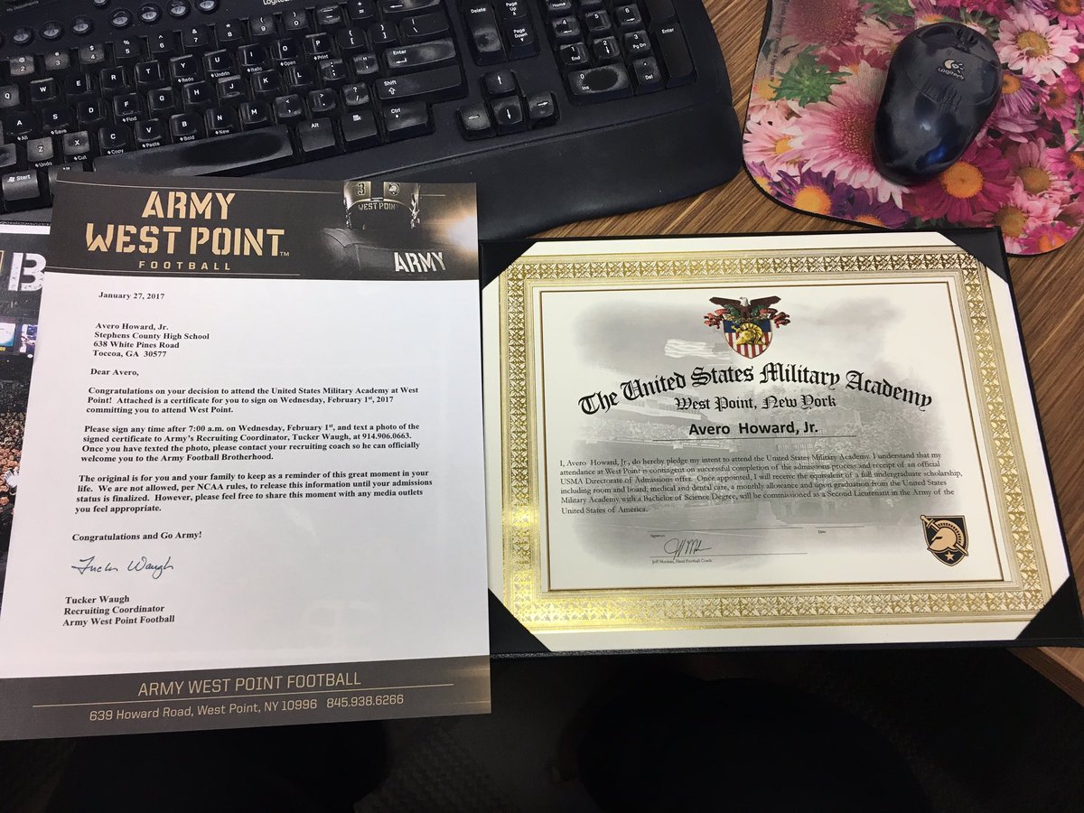 averohowardjr's tweet photo. Blessed and highly favored 🙏🏾🇺🇸⚔️ #KnightTime17 #GoBlackKnights #GoArmyBeatNavy @ArmyWP_Football @westpoint https://t.co/aHIWzgrmGZ