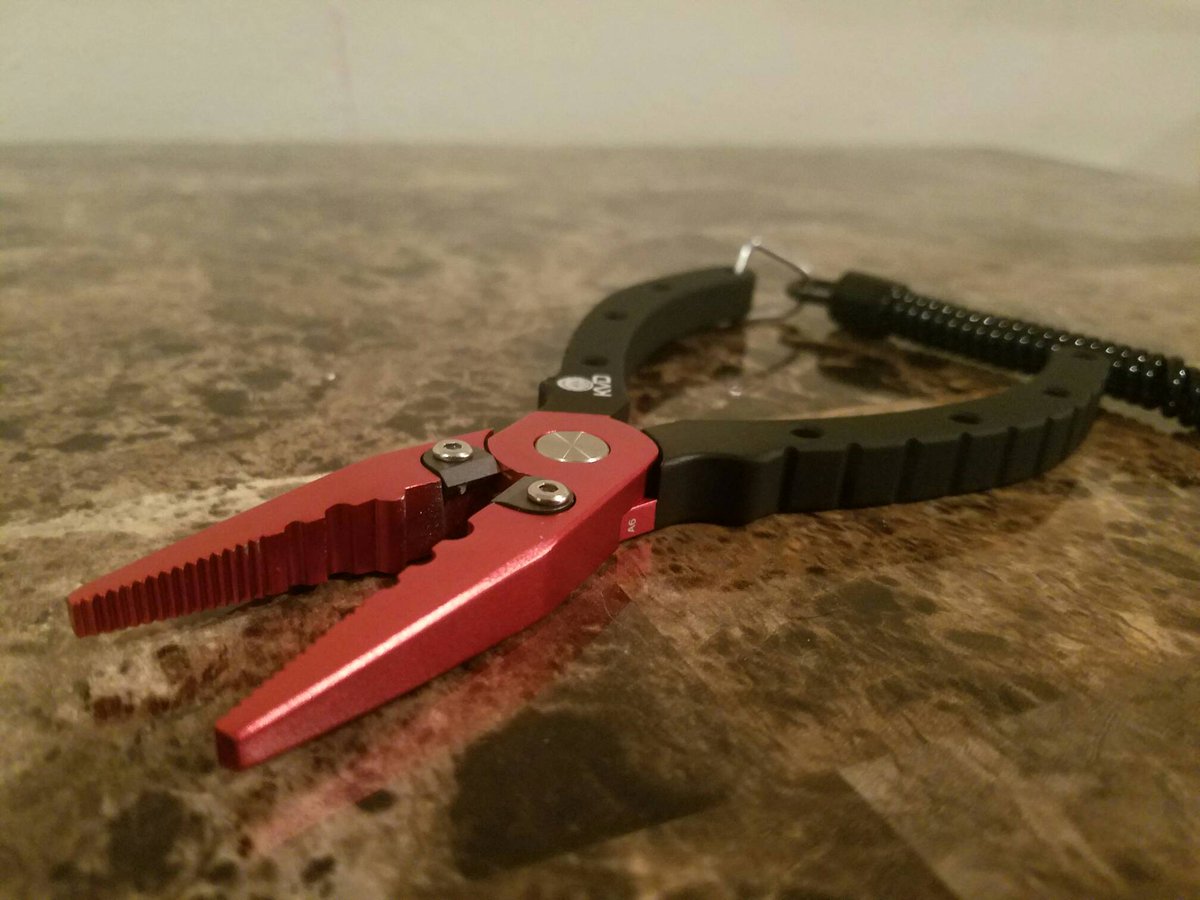 MindofKurt_'s tweet photo. Grabbed a new pair of KVD pliers, pretty solid investment I believe. Light and smooth. https://t.co/wp8GygvJCH