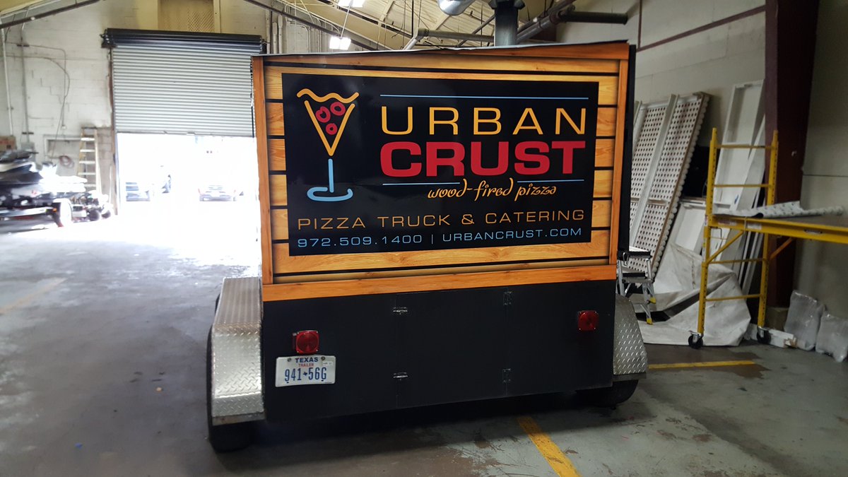 SkinzWraps_Inc's tweet photo. New trailer wrap done for our friends at Urban Crust !
#food #pizza #UrbanCrust #mobileadvertising #vinylwrap #business #Dallas #Foodie https://t.co/xuzYtE0KVc