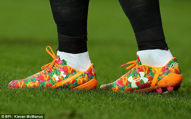 memphis depay cleats