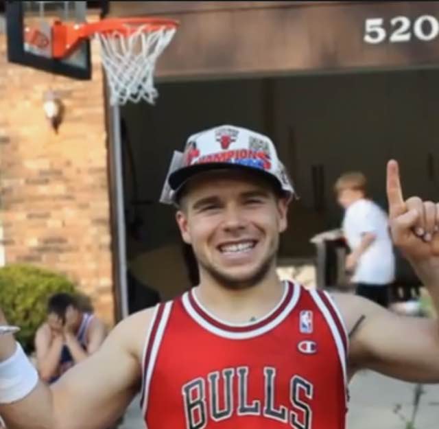 HanoverHooper's tweet photo. Somebody PLEASE get they mans 🙄🙄🙄 #FroggyFresh #WhysSpencerCrying💀💀💀 @HanoverMBB @AustinK_37 @proppyboy21 https://t.co/bcwGshgJXJ
