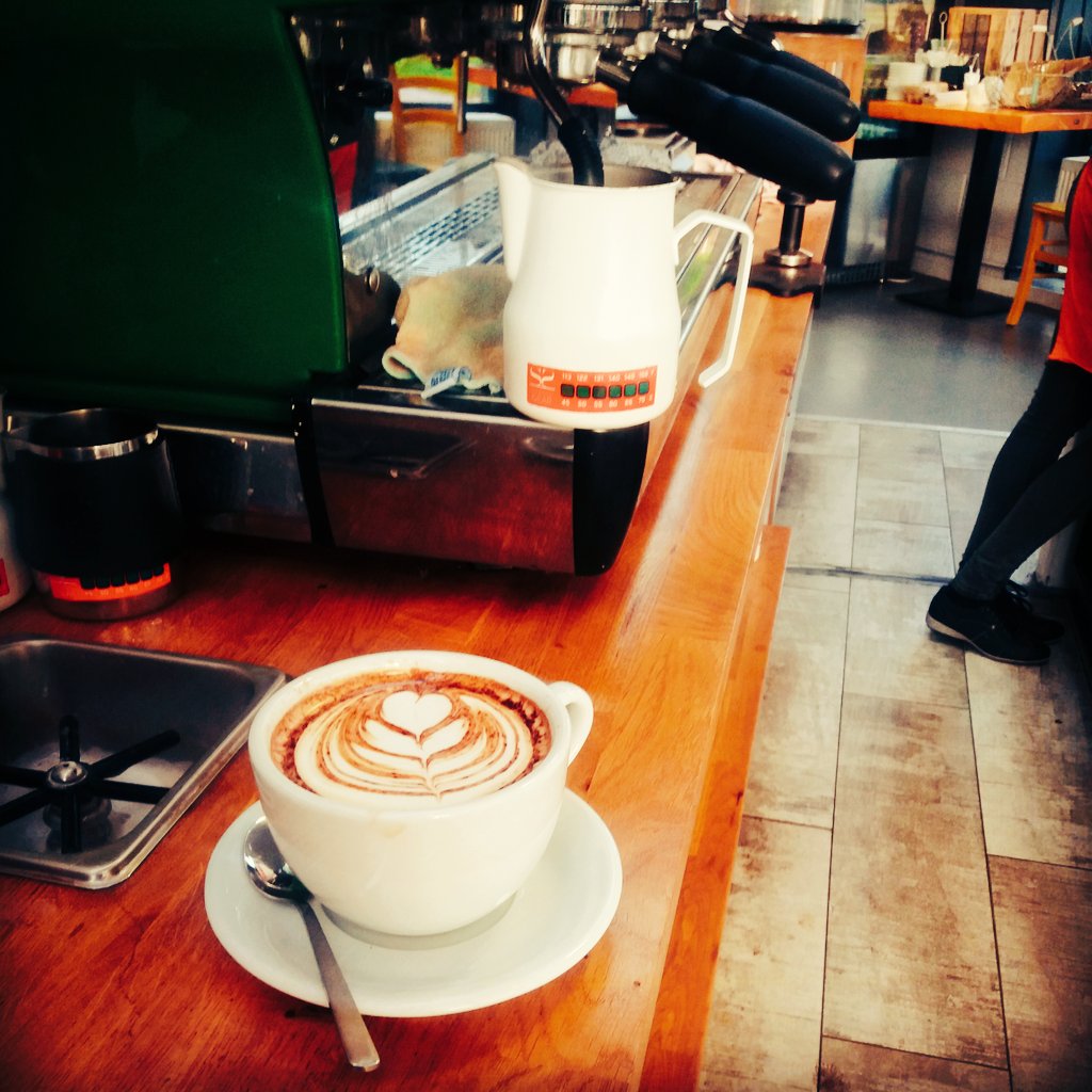 greenbean_will's tweet photo. Always a pleasure training in @Grow_HQ 
@lamarzocco #fb80 

@FintanStanley @JavaRepublic @dathi11 https://t.co/znzRjH1n0I