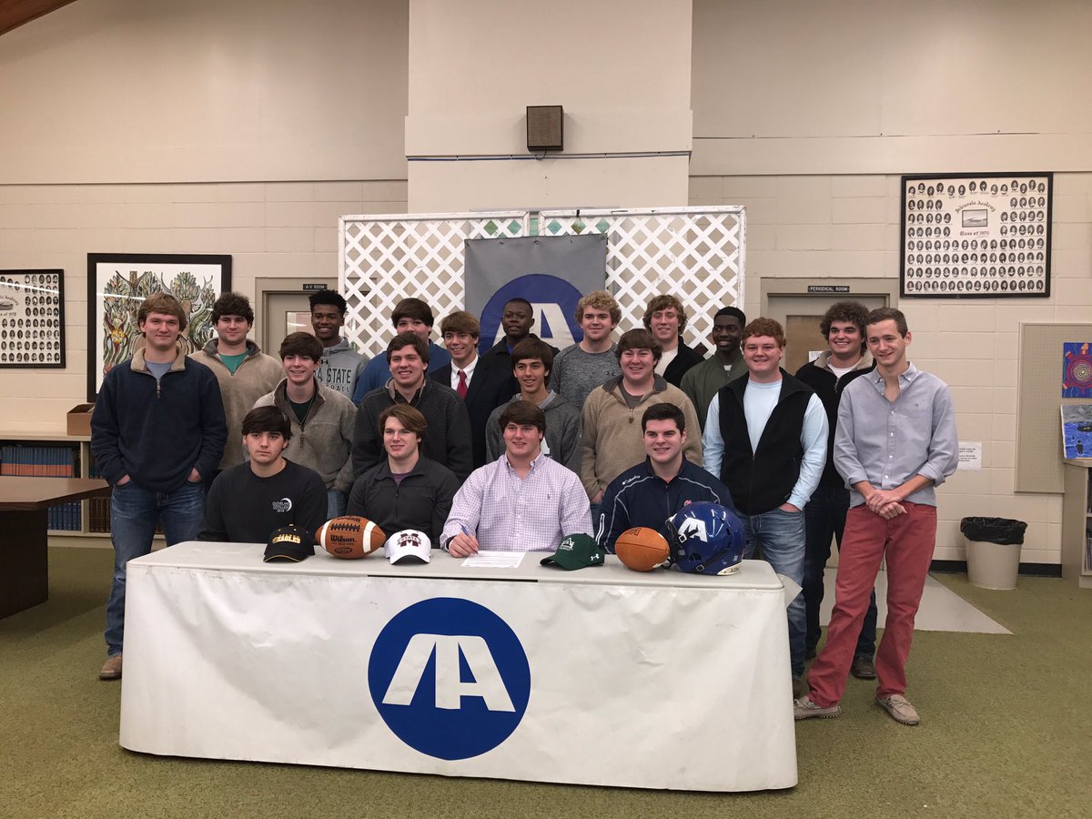 Imma be a Dawg. #HAILSTATE 🐾🐶