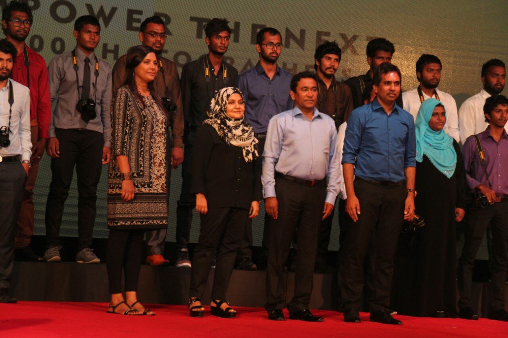 avasmv's tweet photo. Photography ah thamreenukuraa zuvaanun ah camera dheefi  https://t.co/LADT8sQJBI https://t.co/yALdZEPhse