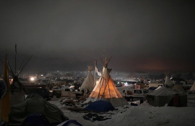 StudioMao's tweet image. Stay united on Standing Rock. Say no to the Dakota Access Pipeline and protect the clean water rights of the locals #NoDAPL #standingrock