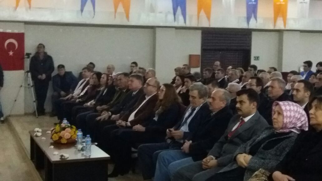 Gelibolu İlçe Dan. Mec.Toplantimzi İcra Ediyorz.2 Gün Önce CHP M.vkllrnnde Katilimi İle "Hayir" Toplantısı Yapmştı. Salondki 7 farkı bullm:)