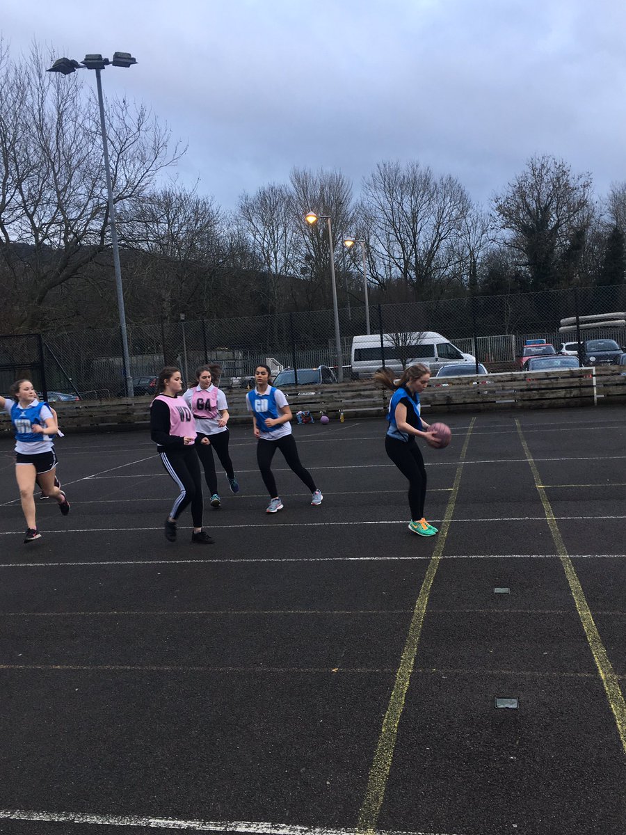 MCSPE1's tweet photo. Year 10 Netball 25-5 win v St Jullians #MCSNETBALL #2moves https://t.co/IV8R4GYseF