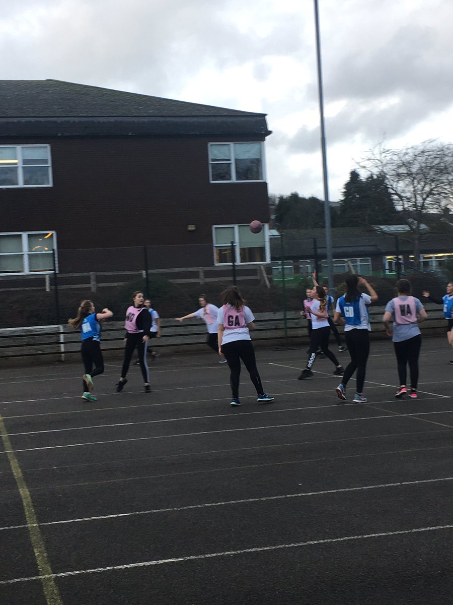 MCSPE1's tweet photo. Year 10 Netball 25-5 win v St Jullians #MCSNETBALL #2moves https://t.co/IV8R4GYseF