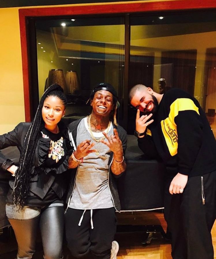 jamesss_101's tweet photo. We about to get some 🔥 music from Drake, Nicki &amp; Weezy again!!!! 🤗 The real Young Money🤑 https://t.co/fdQNPwsiM0
