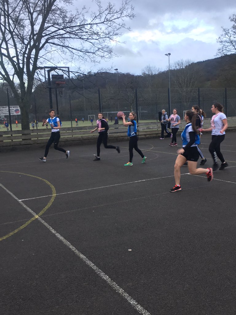 MCSPE1's tweet photo. Year 10 Netball 25-5 win v St Jullians #MCSNETBALL #2moves https://t.co/Q3FqzruqxU