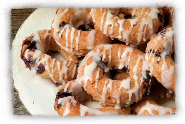 RissaM's tweet photo. Today is all about the doughnuts. #vegan #glutenfree  https://t.co/Y1bHbb81R7 https://t.co/7qIKF1LWFv