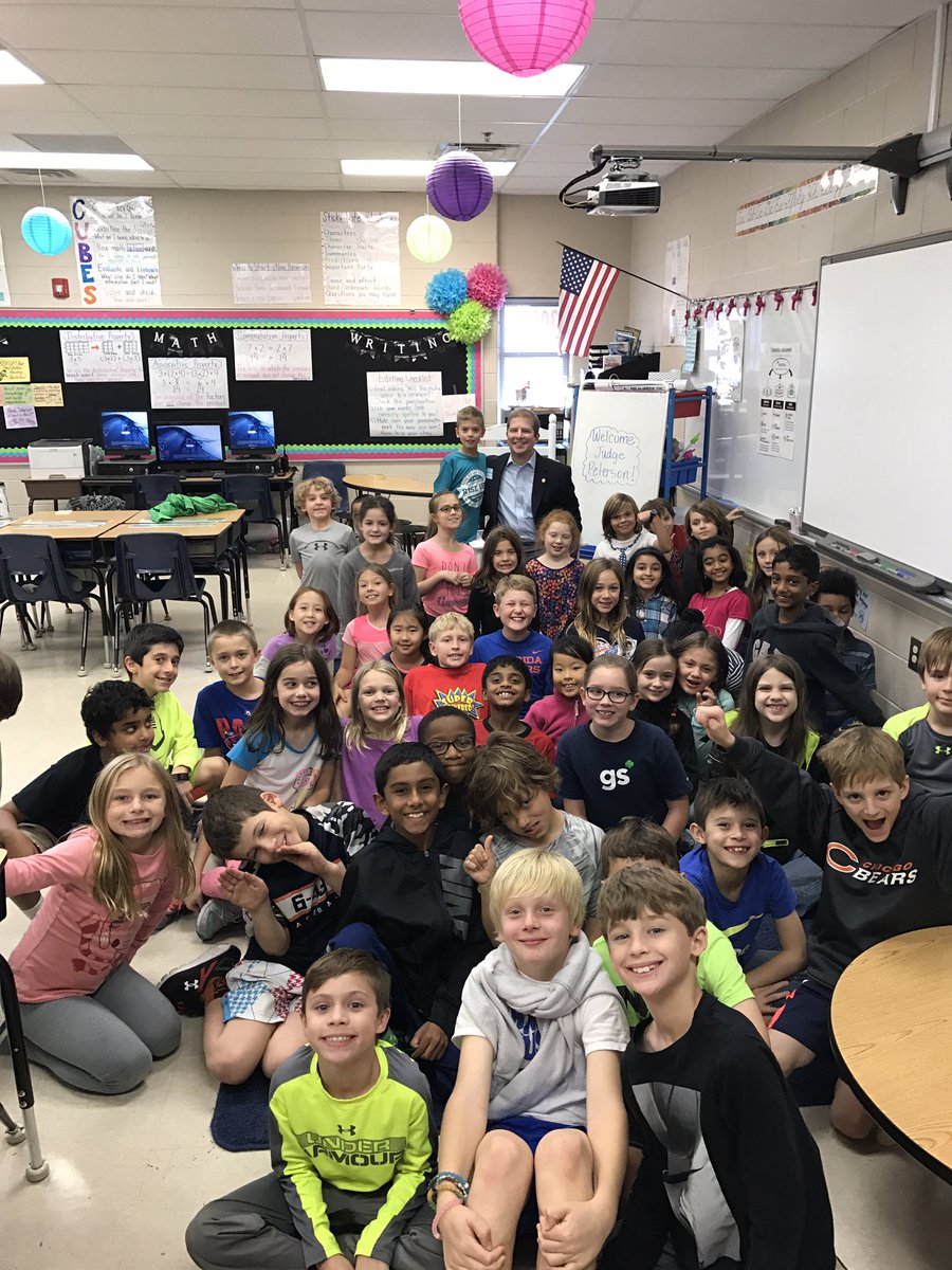 MrsTessField's tweet photo. Thank you GA Supreme Court Judge Peterson for speaking to our class about the three branches &amp; levels of government! #classparent #latepost https://t.co/IFQo7tPTAM