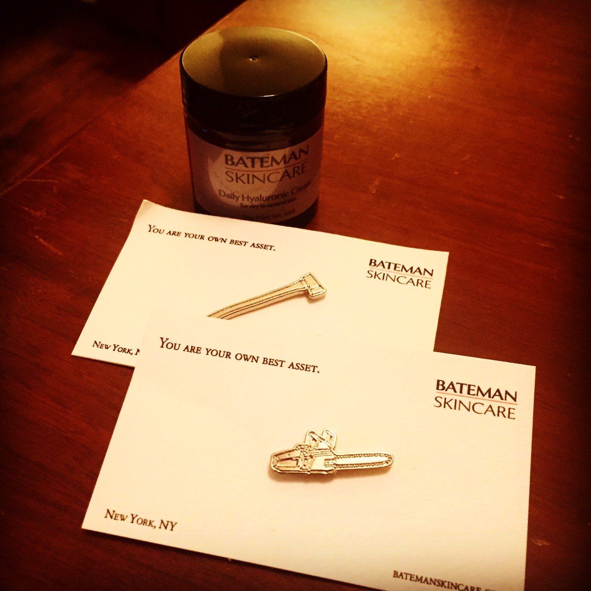 MikeVanderbilt's tweet photo. Thanks @batemanskincare! #AmericanPsycho #BretEastonEllis https://t.co/ewvYhjpxfN