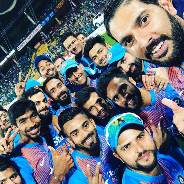 KunwarAmarFc's tweet photo. Thank You #TeamIndia #BleedBlue #ScreamForBlue
Pic of the day #INDvENG https://t.co/tgWzjTiJwc