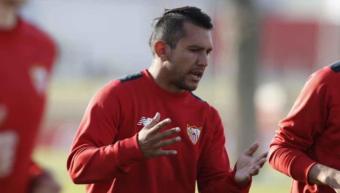 ENTRENAMIENTO | Walter Montoya ya es uno más ➡️ bit.ly/2jY8o4u 

#SevillaFC