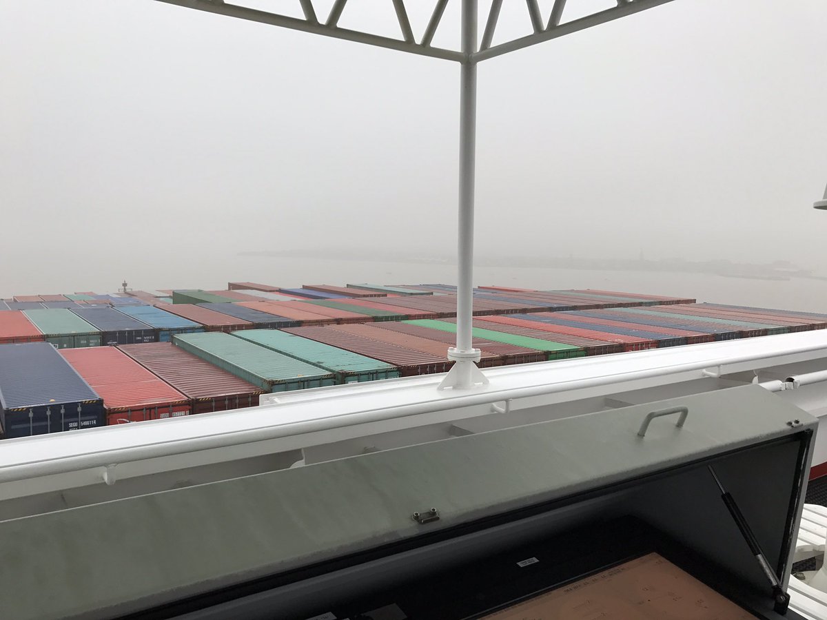 rascalmaster's tweet image. Al Nefud 400m- 15.8m draft with a world record breaking 18,749 teu!
Poor visibility, gusting 20+ kts of wind...
Team effort... Great outcome