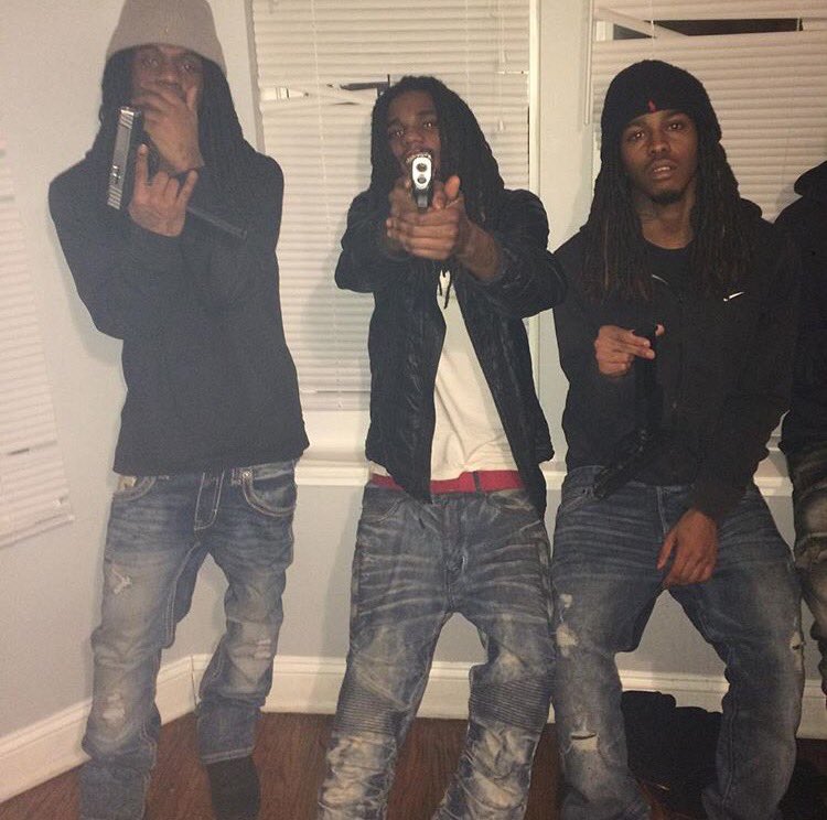 pockettownjojo's tweet photo. If We Tote Them Poles π« We Gone Blow These Poles π₯π₯π₯π― #GeeBabyGang #MoeBlock #KTS https://t.co/0zroLSTs1k