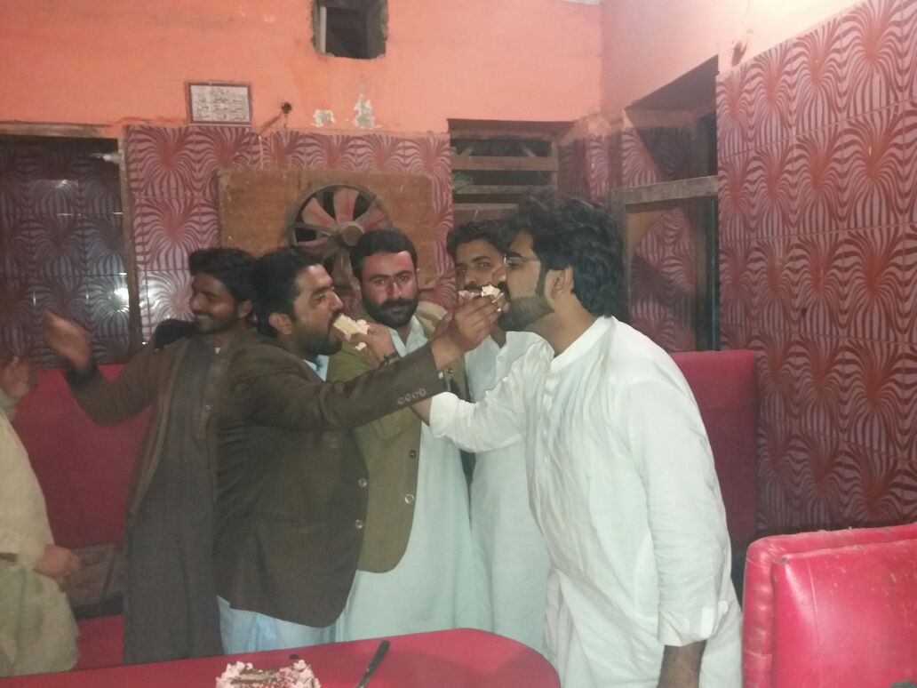 TunioLala's tweet photo. Happy Birthday my Dearest @Mumtazsoomro16 You are proud #PSFIan and my friend. Many Happy Returns of the day 🎈🎊🎉🎺🎂🍰 
 PSF https://t.co/vnx3GFe5aa