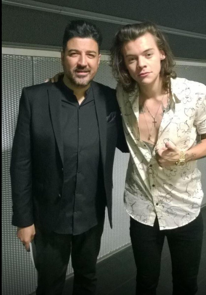 TonyAguilarOfi's tweet photo. #HappyBirthdayHarry My dear friend @Harry_Styles https://t.co/RvxFQQaZZw