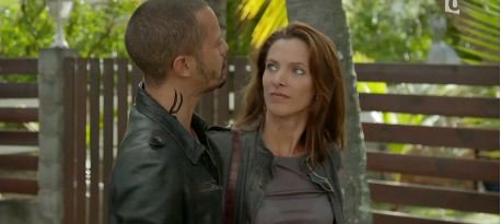SVClois's tweet photo. Le regard de l'amour 😂😂 #angil #cutlaserie https://t.co/tyoGIVzGLI