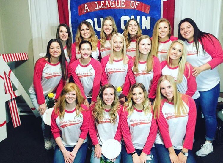 MocoPanhellenic's tweet photo. Congrats to all the new sorority women who found their homes this weekends! 🐞⚓️☠️👑 https://t.co/cdrYNx3ptA