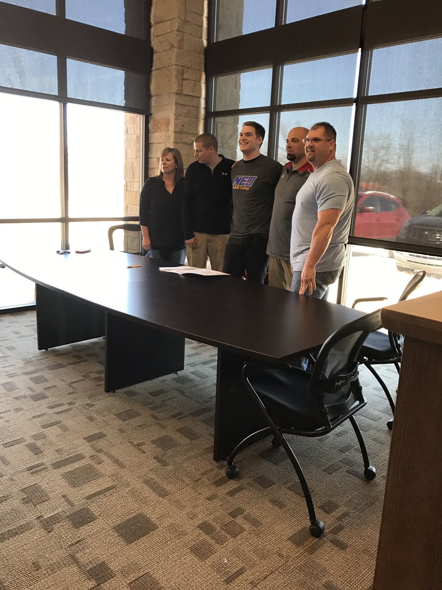 CoachSmif's tweet photo. Congrats @tyler_leftwich for continuing his playing career today signing his NLI for @Norsemen_FB Proud of you! https://t.co/bdkfVZNFPE