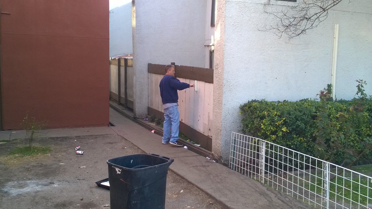 CP_TeamTeague's tweet photo. Taking back this corner of Vickery - patrols/inspection/graffiti removal/community engagement @CommProsecutor @cmjsgates @DPDMoore https://t.co/dpXZu3tDEG