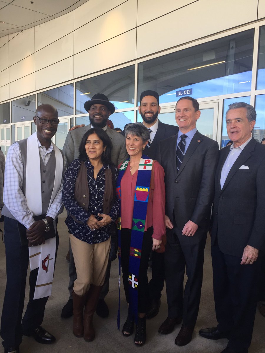 Wylie_H_Dallas's tweet photo. Retweeted Judge Clay Jenkins (@JudgeClayJ):
With clergy at #DFWdetained https://t.co/Mm8q1RCSx5 https://t.co/UufOpQbDzu