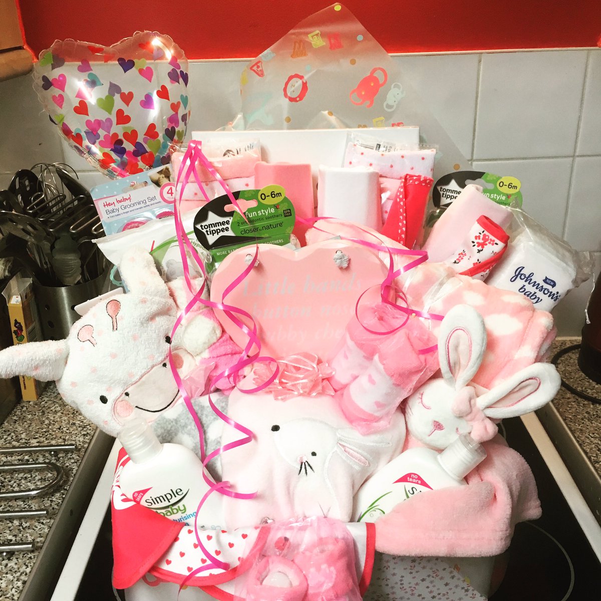 munch_a's tweet image. For a baby shower 😀