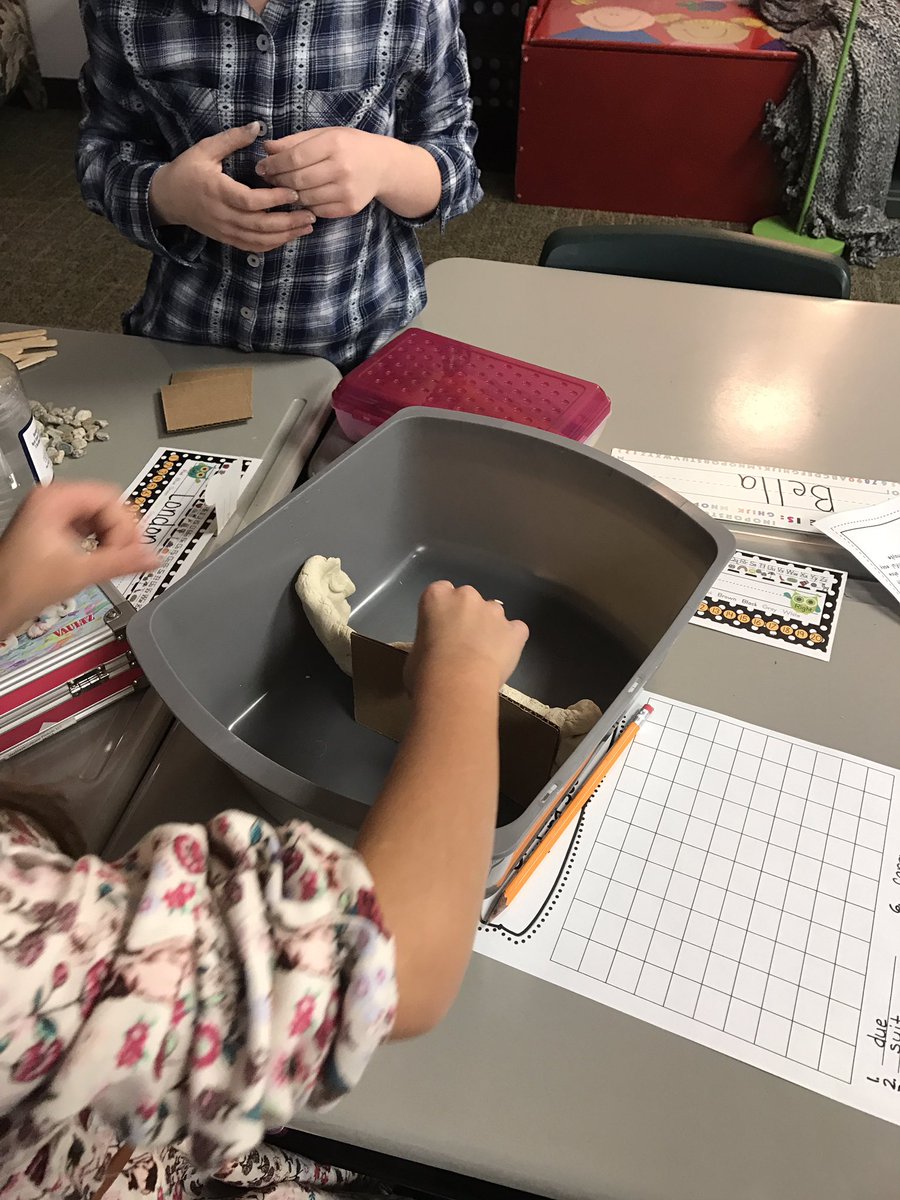 Stacyskinrood's tweet photo. Preventing erosion by building dams in 2nd grade!  #prairiepride  @bp_mustangs https://t.co/ow6d4JBERe
