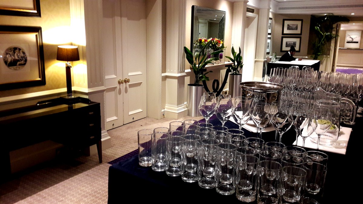 StageTravelUK's tweet photo. Now popping #champagne and getting ready for the #FCTG #pressconference at @sjctaj - stunning venue. It's going to be a great night! https://t.co/aH8kp4luch