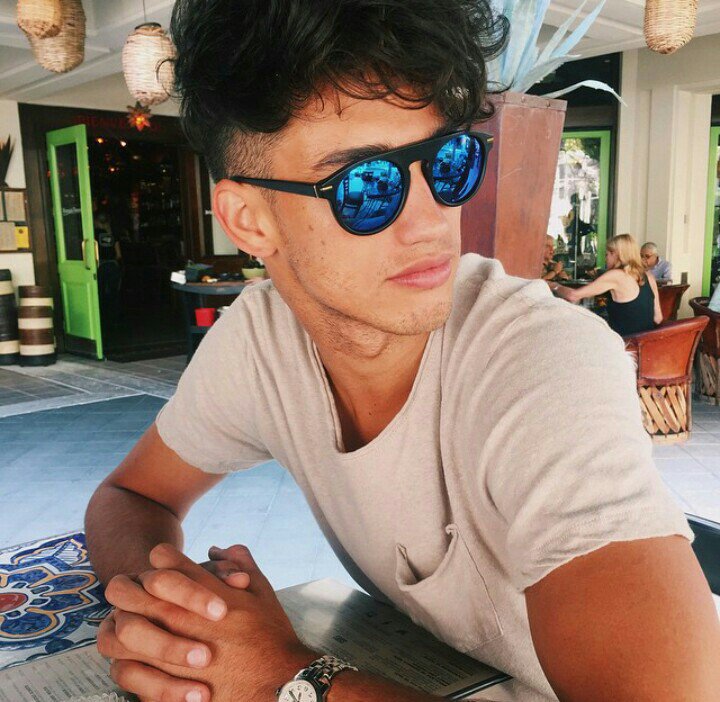 Príncipe Naveen (@princxnaveen) on Twitter photo 