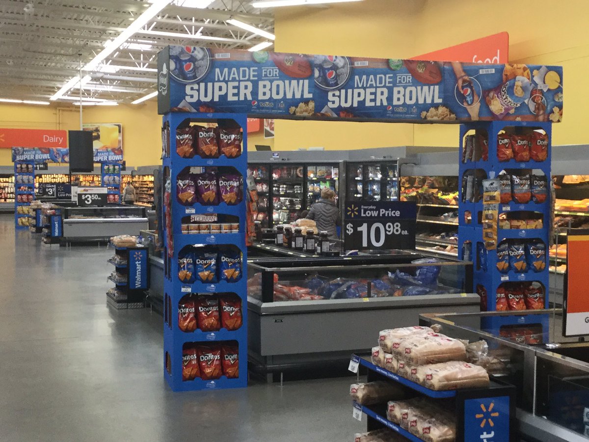 JennNChips's tweet photo. Mark Cramer out of the Pittsburgh Zone is making it happen! Walmart Baden, PA 1883! #FLMAT_SuperBowl51 https://t.co/LIOj0bPDMb